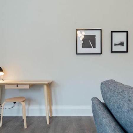 Stylish Stirling Apartment - Free Parking Екстериор снимка