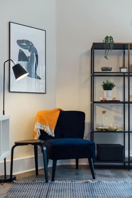 Stylish Stirling Apartment - Free Parking Екстериор снимка