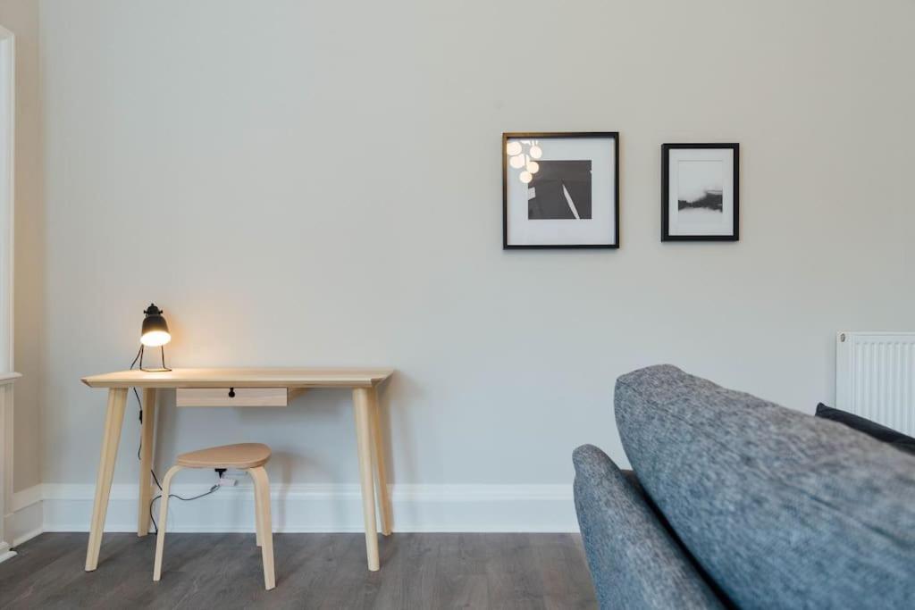 Stylish Stirling Apartment - Free Parking Екстериор снимка