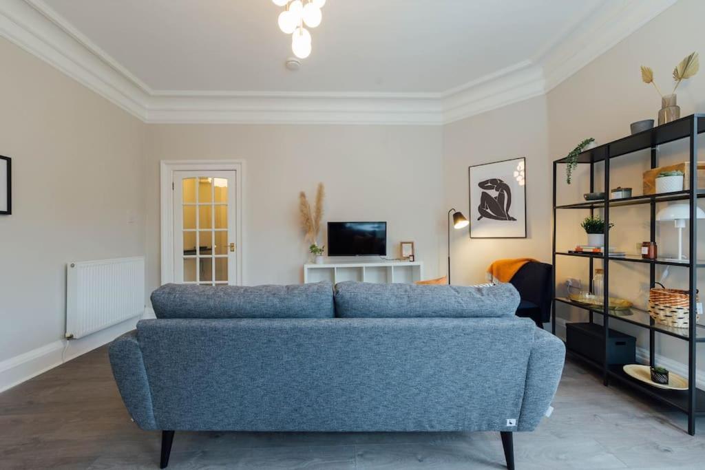 Stylish Stirling Apartment - Free Parking Екстериор снимка
